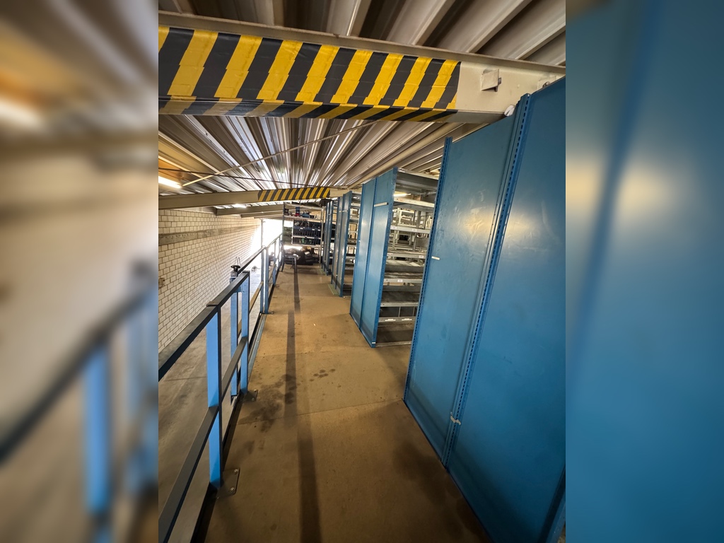 META Fachboden-Geschossanlage / Lagerbühne – ca. 11,30 x 5,40 m | 2-geschossig | ca. 450 Fachböden | gebraucht